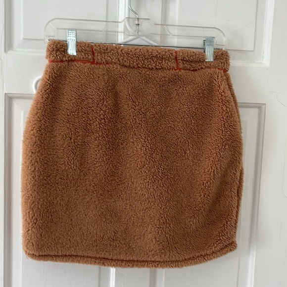 Parade Teddy mini skirt, size small, bear tan color with pockets! - Picture 5 of 6